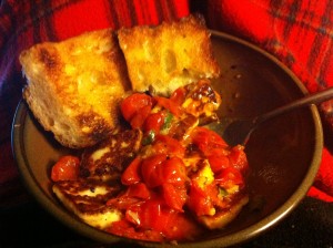 Fried Halloumi with Tomato Sauce