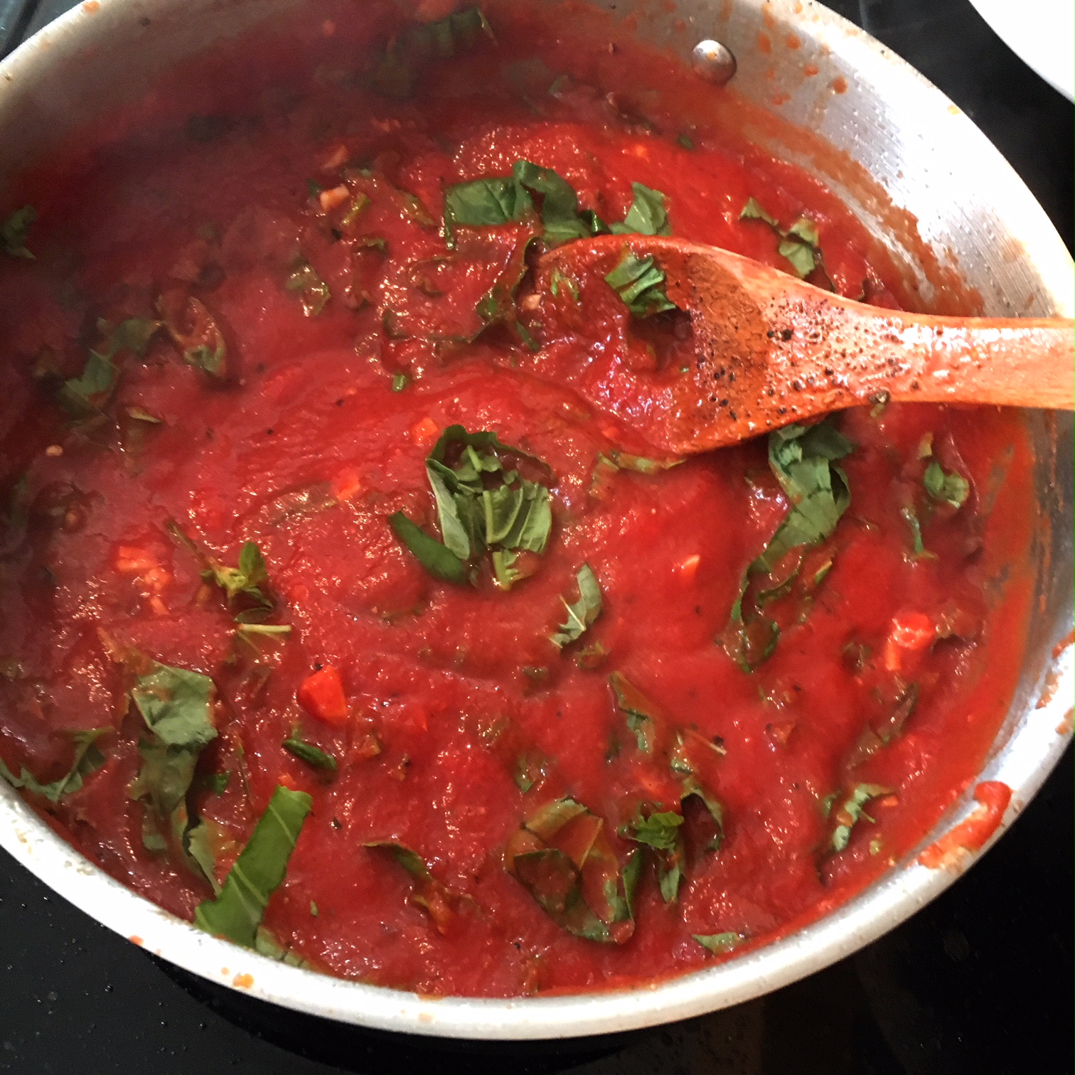 Buttery Garlic Basil Tomato Sauce